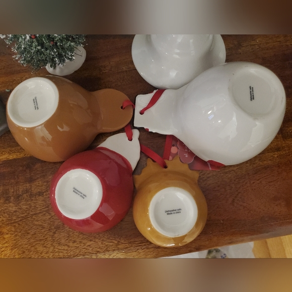 St. Nicholas square holiday measuring cups - Picture 2 of 3